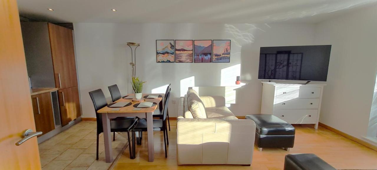 Sidemersey Livings- Convenient 1-Bedroom Flat With A View, Central Liverpool Eksteriør bilde